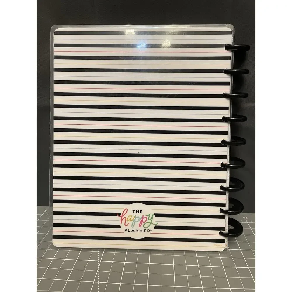 Happy Planner Classic Disney Minnie Mouse Budget Journal 9 Disc Undated